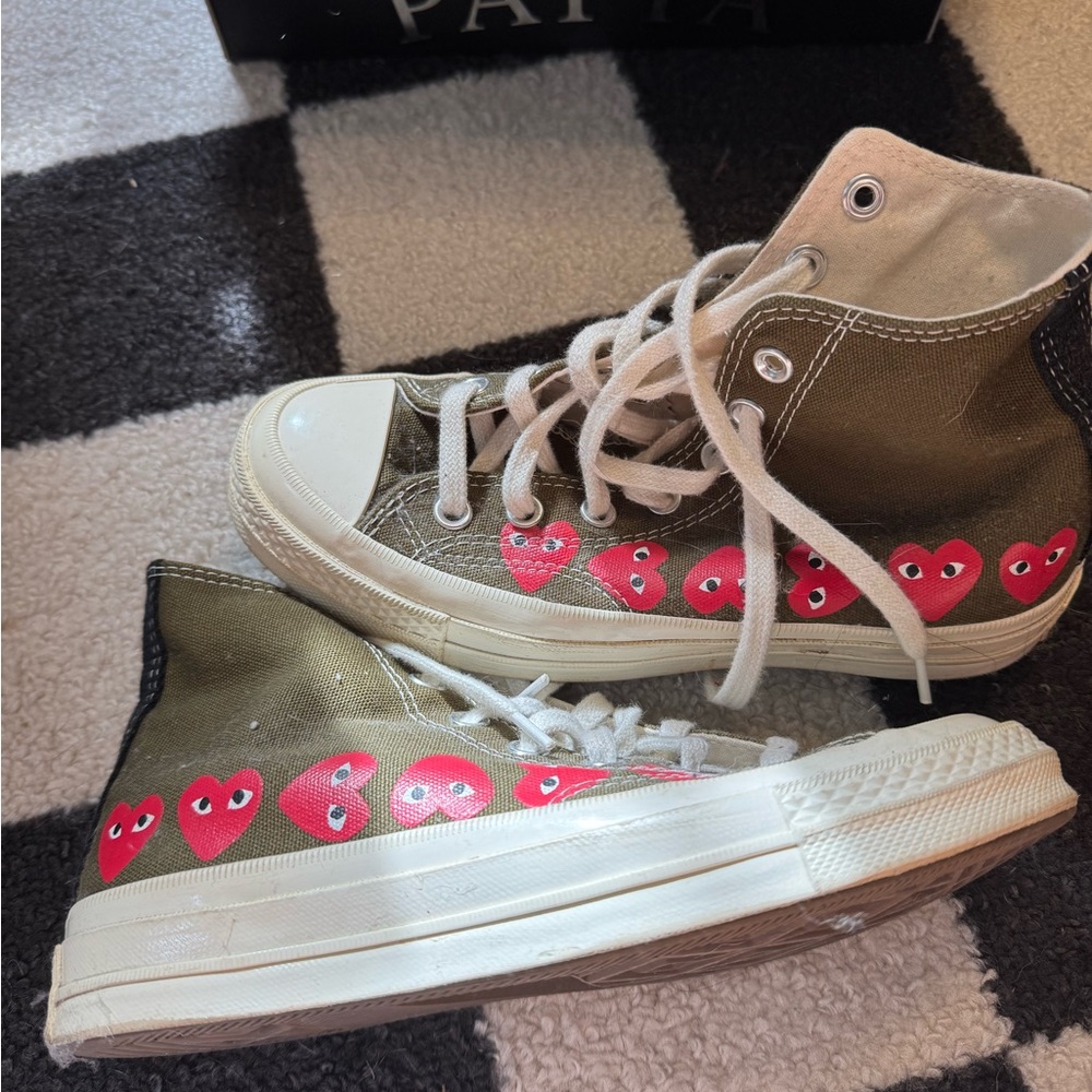 CDG Olive Converse Women’s 6